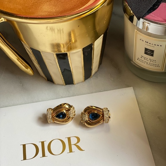 VINTAGE Christian Dior gold tone blue and clear crystals clip on earrings - Picture 5 of 16
